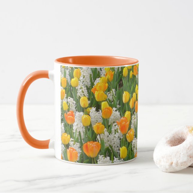 MUG HYACINTHÈQUES BLANCS ET TULIPS JAUNE ET ORANGE (Avec donut)