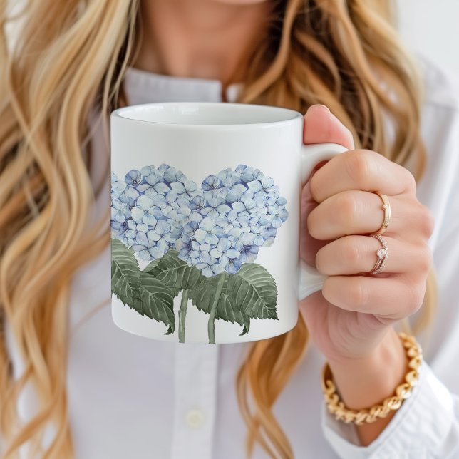 Mug Hydrangea Bleue Fleurie Céramique des Hamptons (blue hydrangea ceramic mug with custom name)
