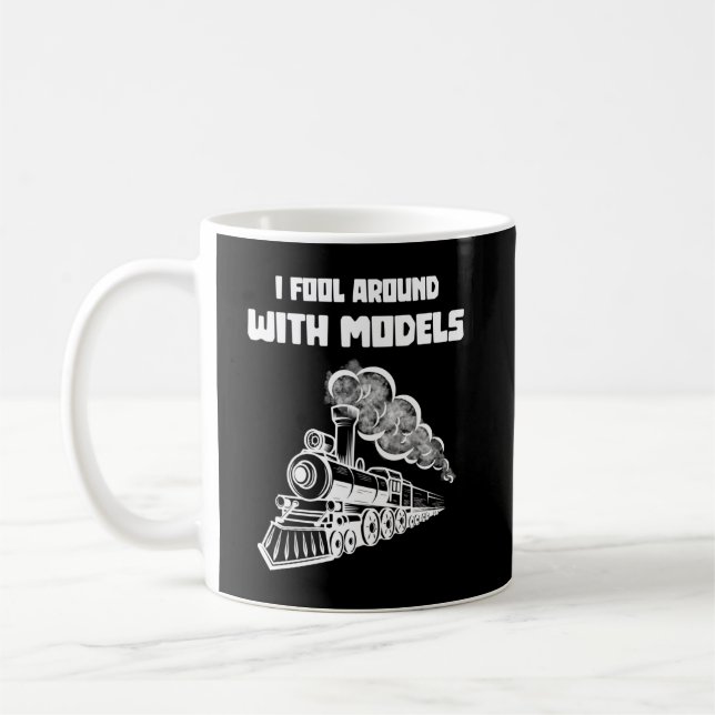 Mug I fool around with models I Funny Train (Gauche)