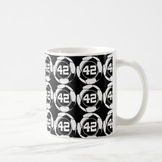 Mug Idée de cadeau du numéro 42 de Jersey de football