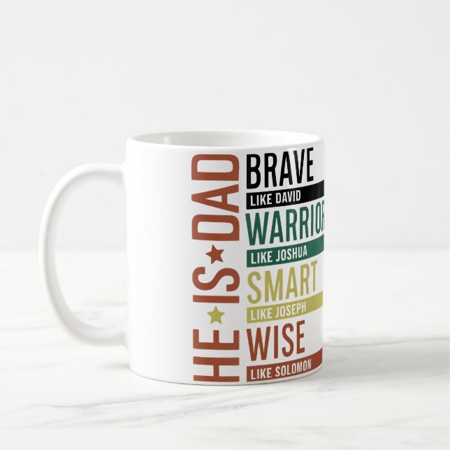 Mug Il est papa courageux comme David guerrier foi Jés (Gauche)