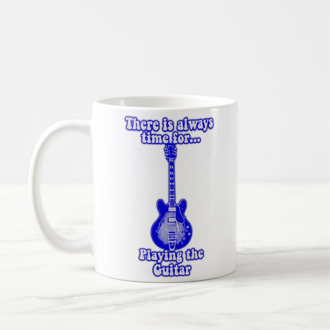 Mug Il est toujours temps de jouer de la guitare. bleu (Gauche)