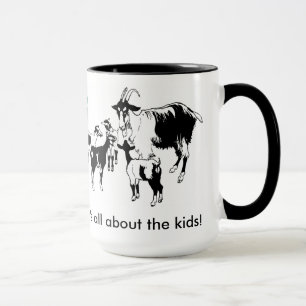 Mug Il est tout au sujet des enfants ! La chèvre avec