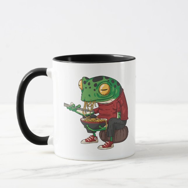 Mug Illustration amusante de grenouille ramen mangeant (Gauche)