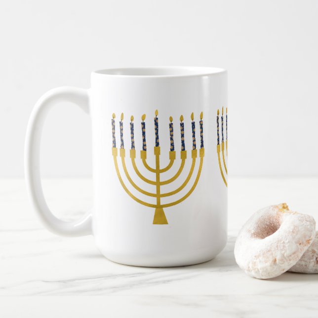 Mug Illustration des bougies bleues de Menorah Hanoukk (Avec donut)