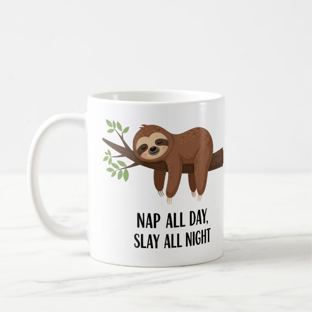 Mug Illustration drôle de paresseux endormi avec une c (Gauche)