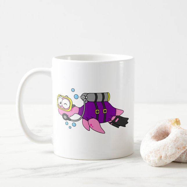 Mug Illustration D'Un Loch Ness Monster Scuba Diver. (Avec donut)