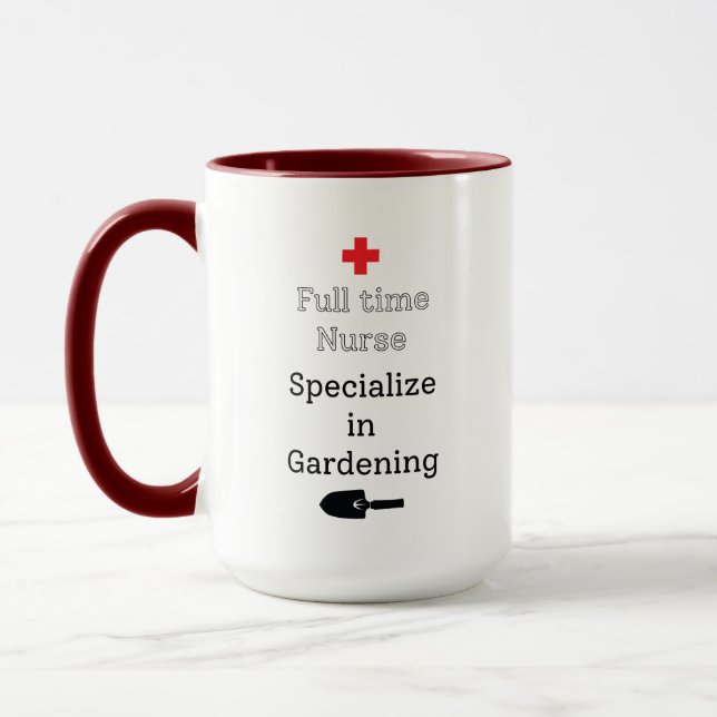 Mug Infirmière à temps plein spécialisée en jardinage (Gauche)