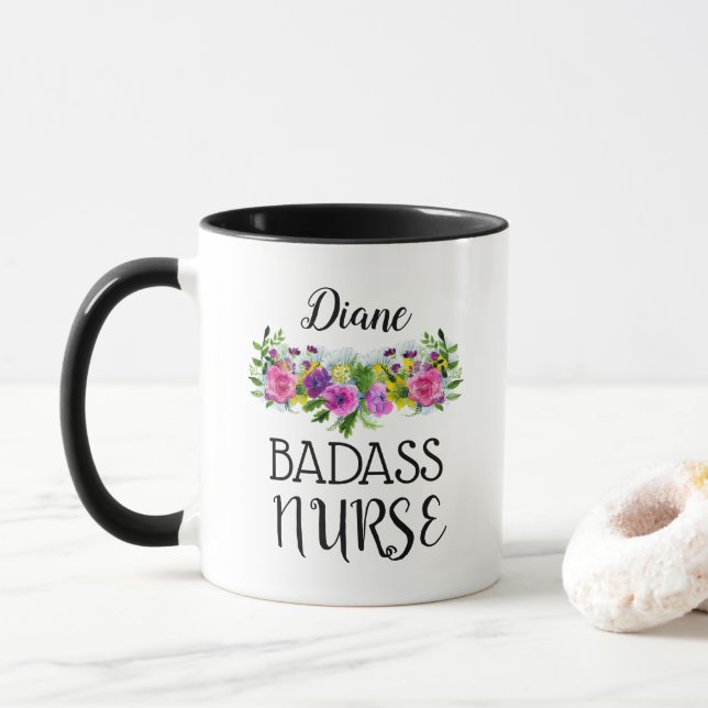 Mug Infirmière Florale Badass Personnaliser Nom (Avec donut)