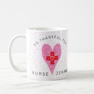Mug Infirmière Monogramme Coeurs roses Monogramme Nom