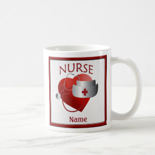 Mug Infirmières ayant un coeur sur mesure Nom de l'in