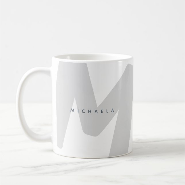 Mug Initiale et nom monogrammés surdimensionnés modern (Gauche)