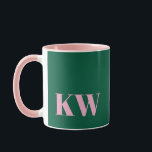Mug Initiales personnalisées Monogramme Rose Vert Mode<br><div class="desc">Cette tasse moderne présente vos initiales en rose sur fond vert.</div>