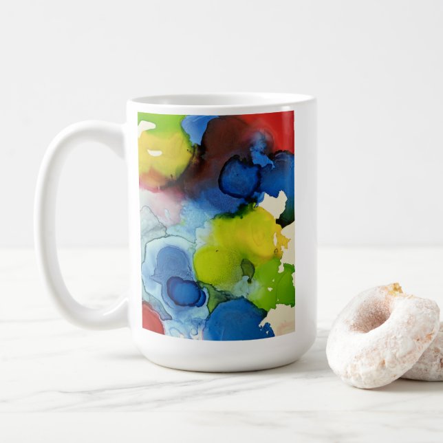 Mug Ink Blot design d'art en rouge, bleu, jaune et ver (Avec donut)