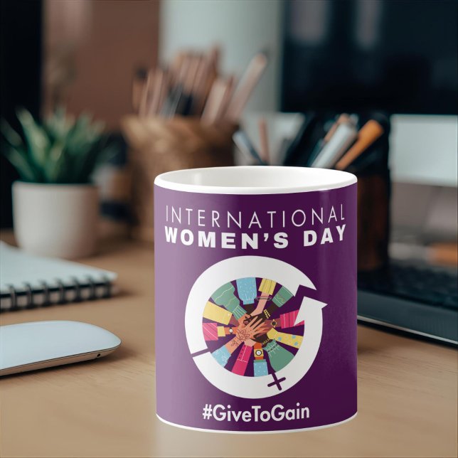 Mug International Women’s Day 2026 Give To Gain (Créateur téléchargé)