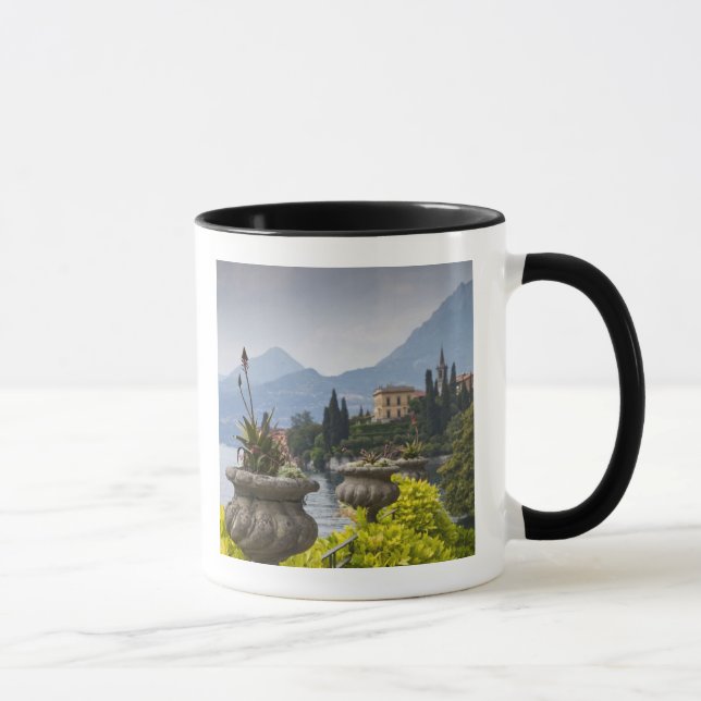 Mug Italie, province de Lecco, Varenna. Villa Monaster (Droite)