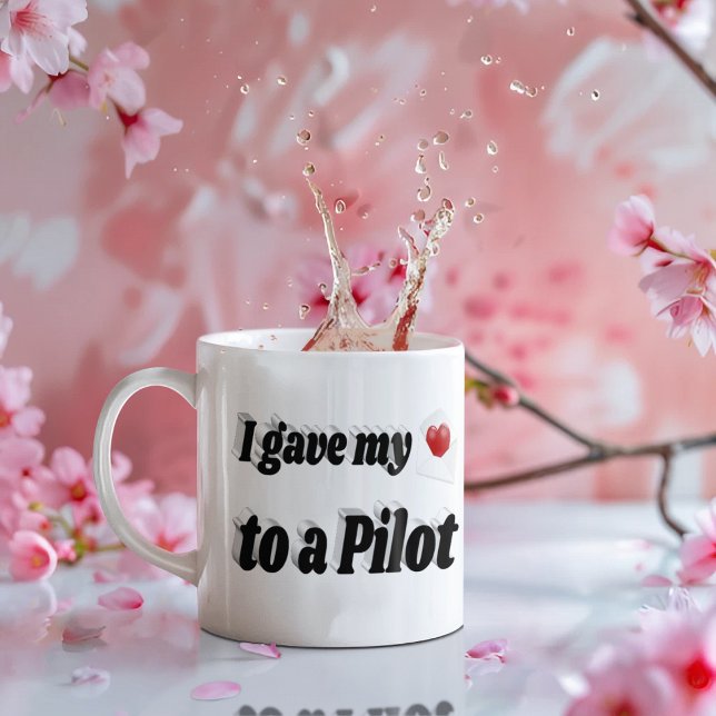Mug J'ai donné mon coeur à un pilote texte noir (Créateur téléchargé)