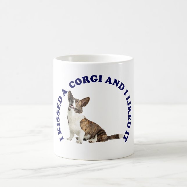 Mug J'ai embrassé un Corgi gallois de Cardigan (Centre)