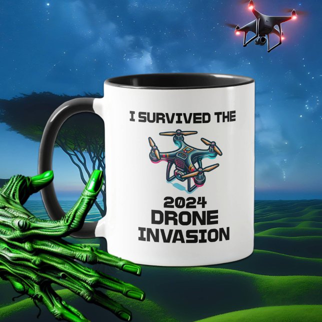 Mug J'ai survécu à l'invasion de drones de 2024 (Créateur téléchargé)