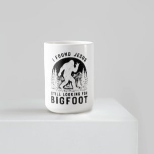 Mug J'ai trouvé Jésus mais je cherche toujours Bigfoot