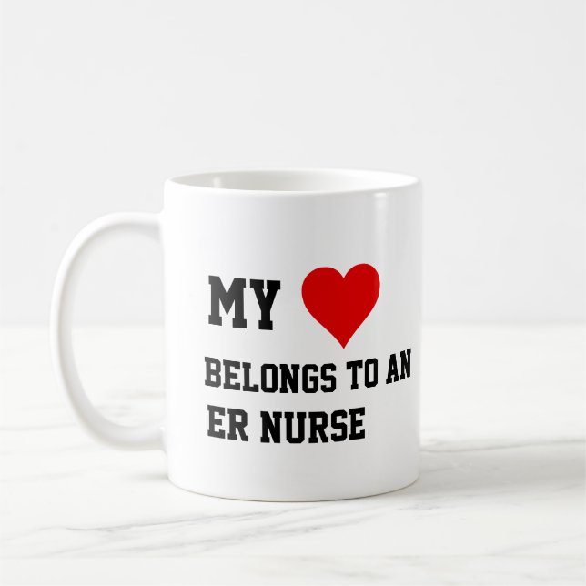 Mug J'Appartiens À Une Infirmière (Gauche)