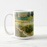 Mug Jardin d'Arles | Vincent van Gogh<br><div class="desc">Garden at Arles (1888) de l'artiste post-impressionniste néerlandais Vincent van Gogh. L'oeuvre originale est une huile sur toile représentant un paysage luxuriant de fleurs colorées. Utilisez les outils de conception pour ajouter du texte personnalisé ou personnaliser l'image.</div>