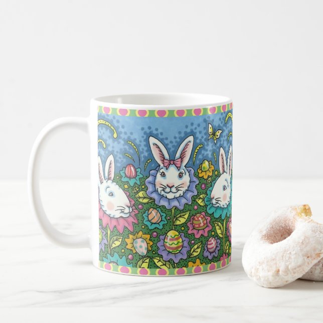 MUG JARDIN D'OEUFS DE PÂQUES BLANCS, FLEURS DE RABBIT  (Avec donut)