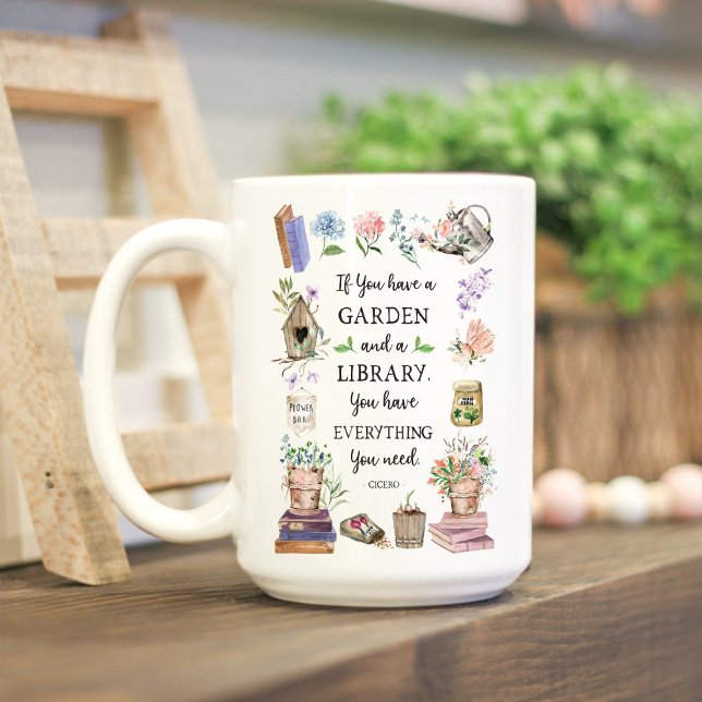 Mug Jardinage et bibliothèque Citation Jardin Floral (Lifestyle photo)