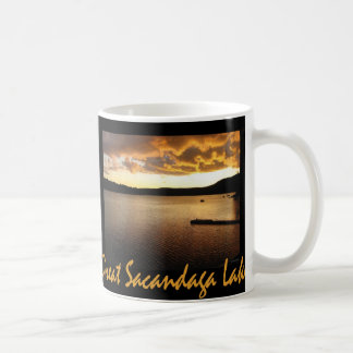 Mug Jaune de coucher du soleil de Sacandaga