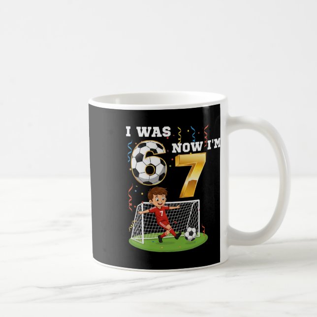 Mug J'avais 6 ans maintenant j'ai 7 ans garçon footbal (Droite)