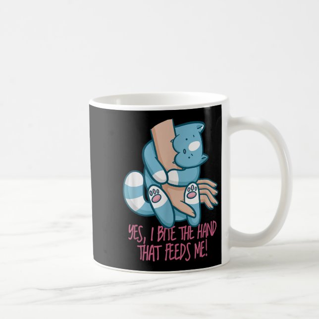 Mug Je Cite La Main Qui Me Nourrit _ Citation De Chat  (Droite)
