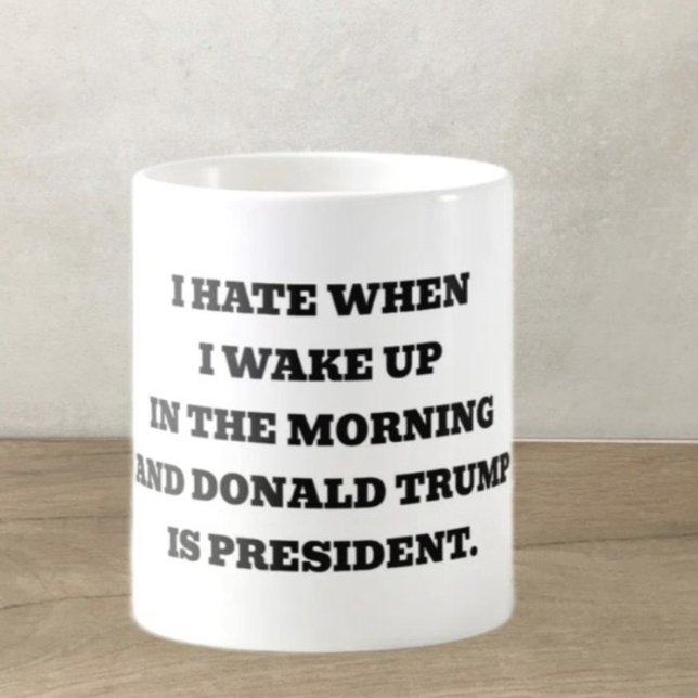 Mug Je déteste quand. Je me réveille (Créateur téléchargé)