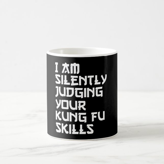 Mug je juge silencieusement votre compétence en kung f (Centre)