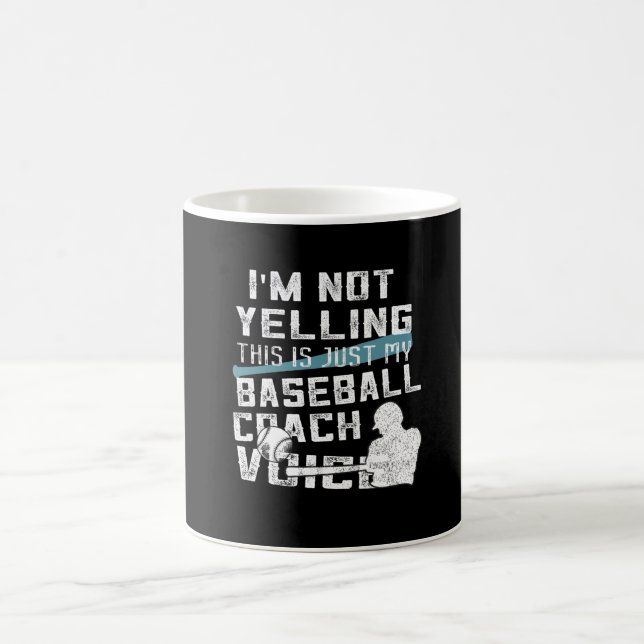 Mug Je Ne Dis Pas Que C'Est Ma Voix| Entraîneur de bas (Centre)