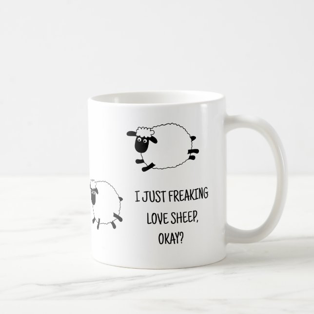 Mug Je Ne Fais Que Freiner Les Moutons D'Amour, D'Acco (Droite)