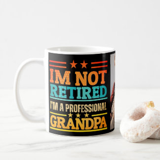 Mug Je ne suis pas à la retraite Je suis un grand-père