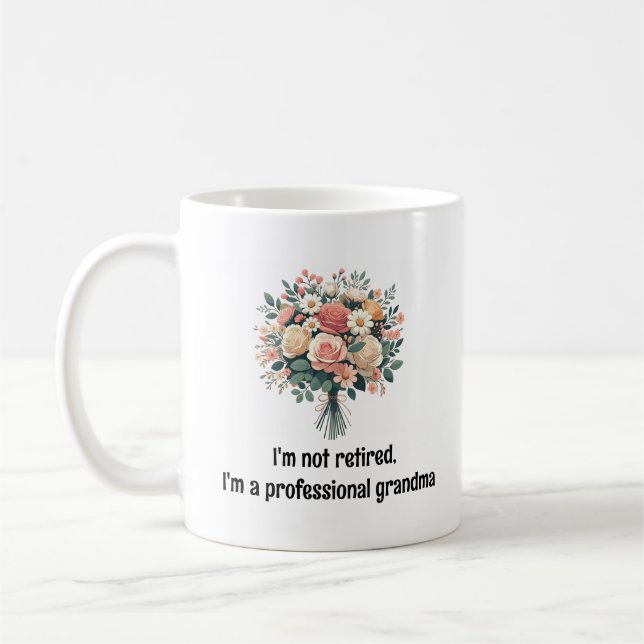 Mug Je ne suis pas à la retraite, je suis une grand-mè (Gauche)