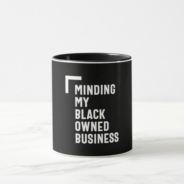 Mug Je pense à mon entreprise noire chemise Entreprene (Centre)
