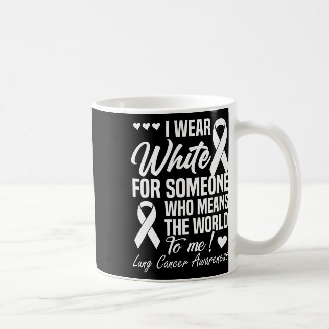 Mug Je porte du blanc pour quelqu'un qui compte énormé (Droite)