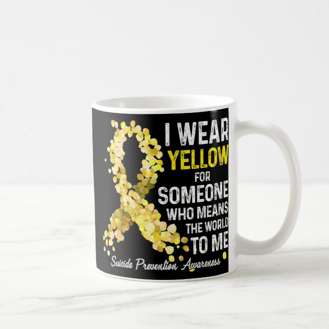 Mug Je Porte Du Jaune À Quelqu'Un Qui Manque De Préven (Droite)