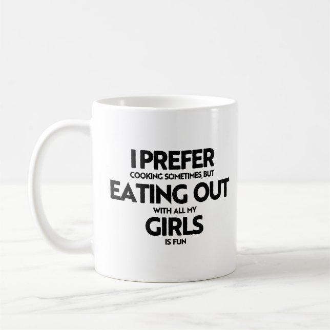 Mug Je préfère manger dehors les filles (Gauche)