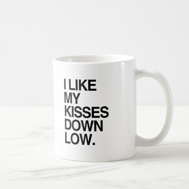Mug JE PREFERE MES BAISERS TOUT BAS -.png (Droite)