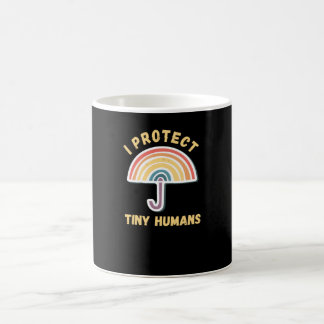 Mug Je protège les minuscules humains pour les travail