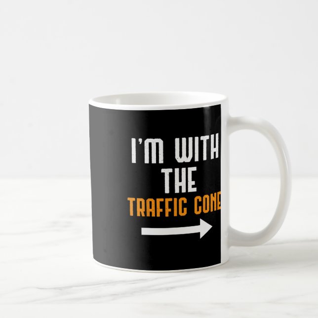 Mug Je suis avec le costume de cône de la circulation  (Droite)