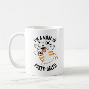Mug Je suis un travail dans le jeu de chats amusant de
