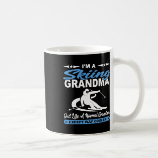 Mug Je suis une grand-mère qui skie comme une grand-mè