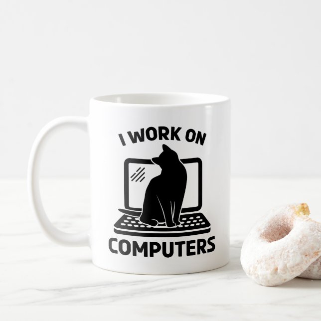 Mug Je Travaille Sur Ordinateur Amoureux de Chat Drôle (Avec donut)