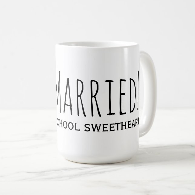 Mug Je viens de me marier à ma chérie de lycée (Devant droit)