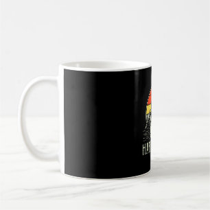 Mug Jeune garçon tout heureux en camping-car vintage d