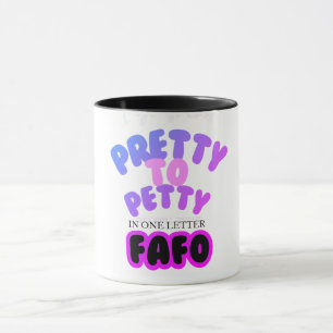 Mug Joli à Petty en une lettre FAFO